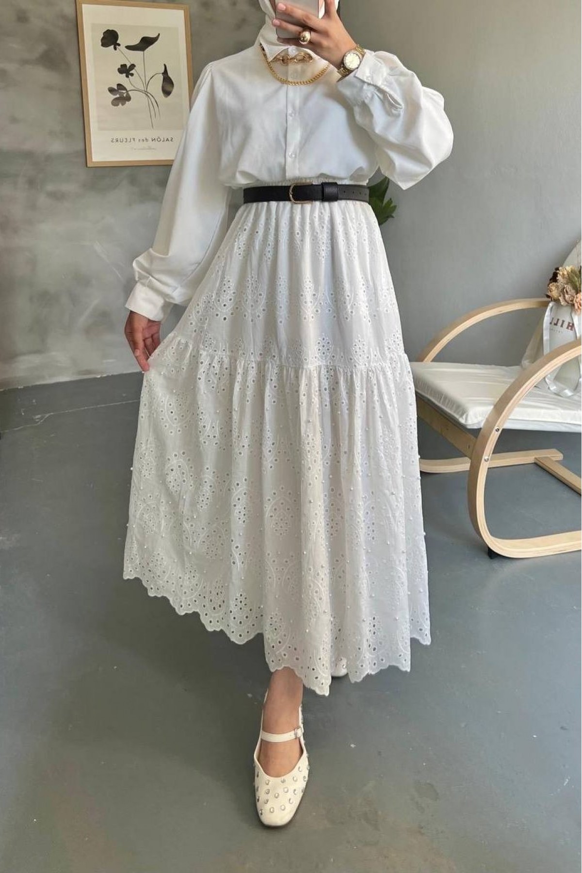 Elastic Waist Skirt with Pieced Pearl Detail -White