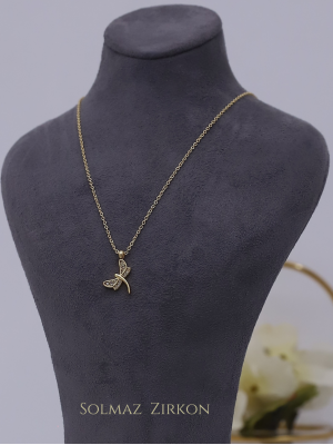 Dragonfly Motif Model Necklace -Gold