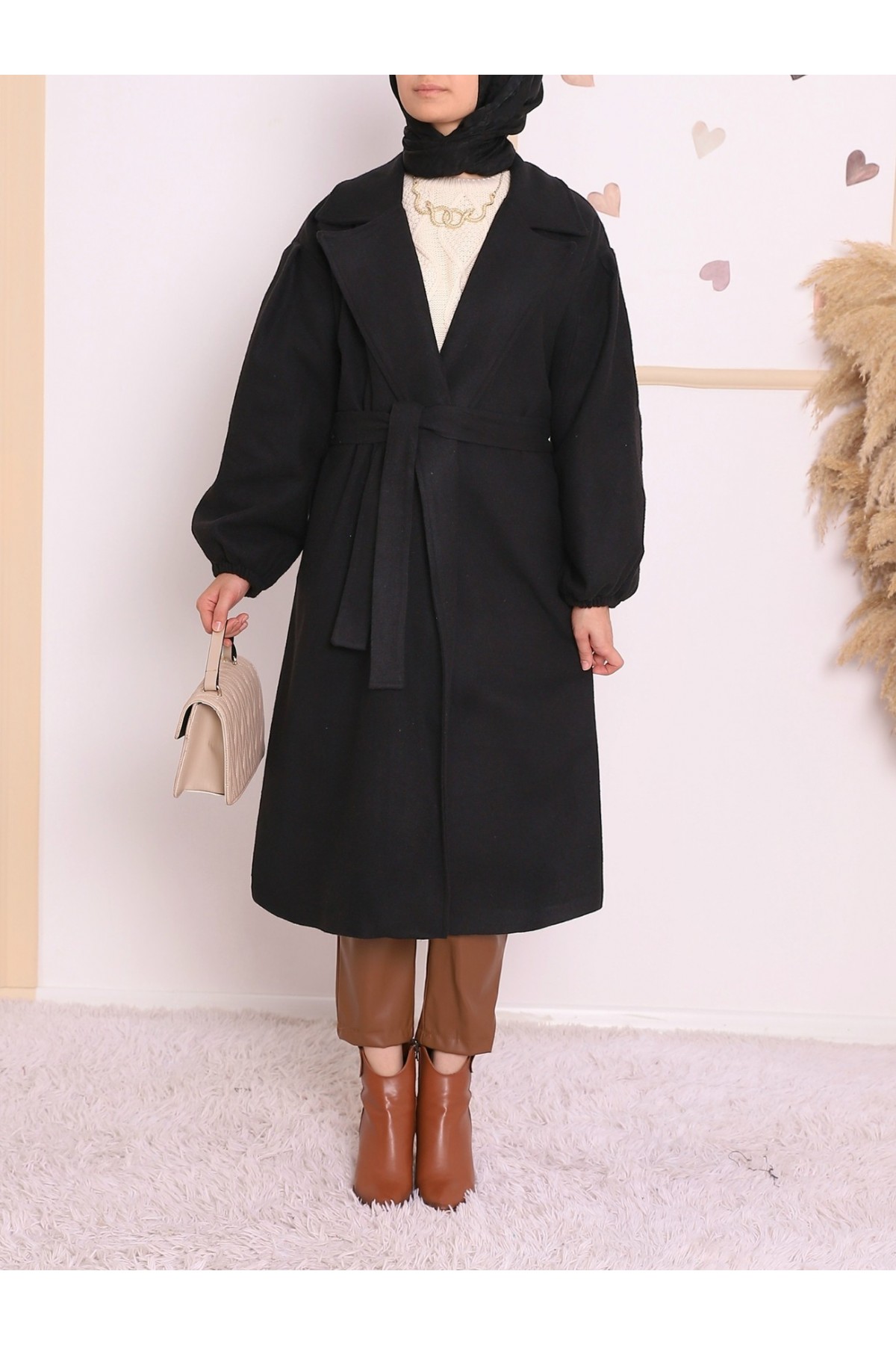 Elastic Sleeve Lace-Up Winter Hijab Cachet Coat -Black
