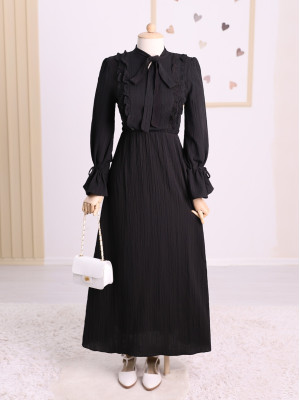 Önü Fırfırlı Kolu Ve Yakası Bağcıklı Elbise -Siyah