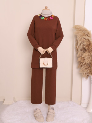 Colorful Necklace Detailed Crew Neck Double Suit -Brown