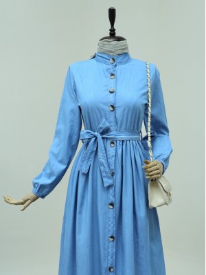 Beli Lastikli Bağcıklı Boydan Düğmeli Kot Elbise -Açık Mavi