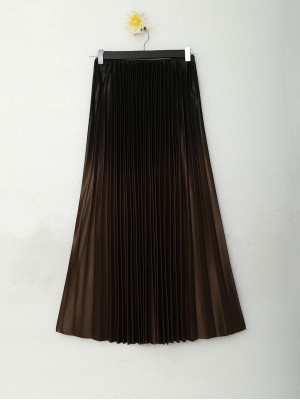 Gradient Color Gradient Pleated Lacquered Skirt  -Brown