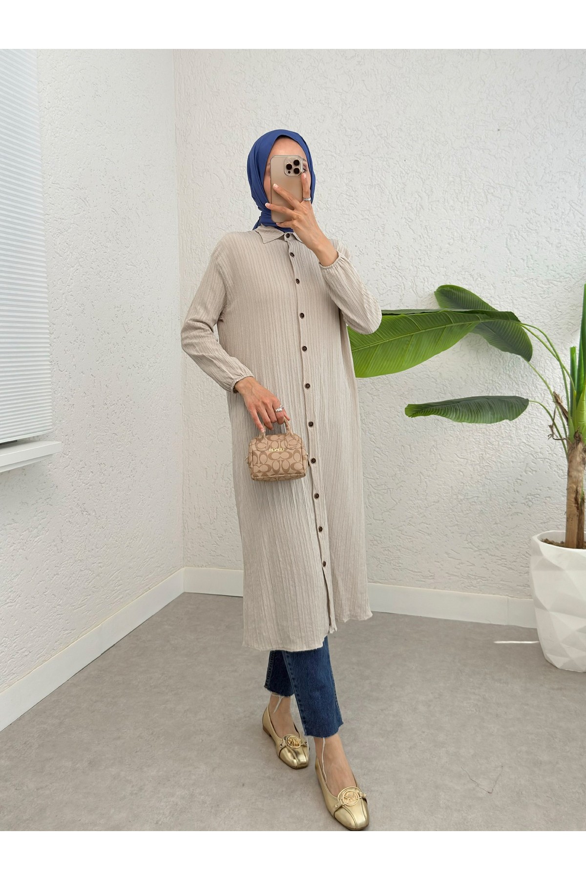 Long Crinkle Tunic with Buttoned Neck and Elastic Sleeves -Stone
