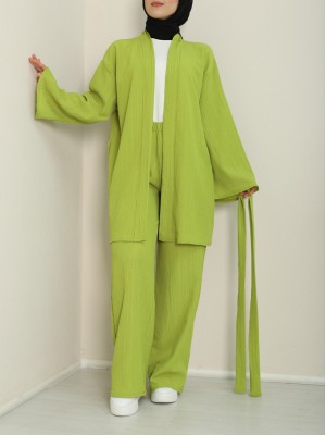 بدلة مزدوجة بحزام خصر وأكمام إسبانية مجعدة -الفستق الأخضر