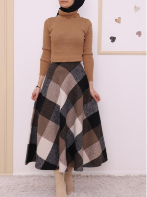 Checkered Flared Winter Cachet Skirt -Black