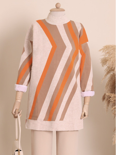 Half Neck Zigzag Pattern Hijab Knitwear Tunic -Cream color