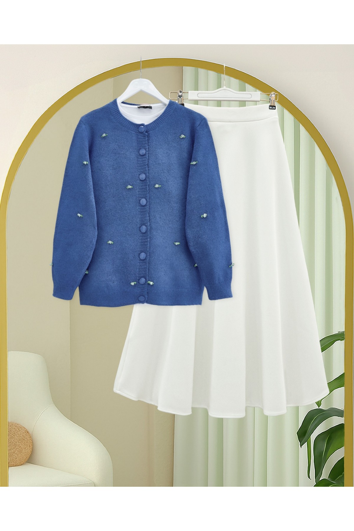 Soft Cardigan with Buttoned Flower Details -Blue