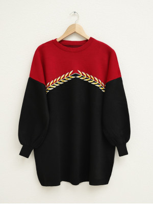 Double Color Knitwear Sweater with Front Embroidery -Black