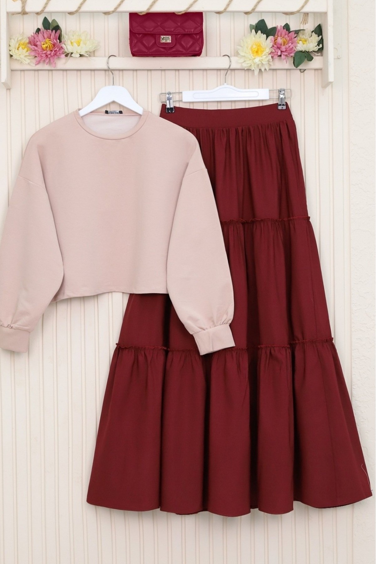 Elastic Waist Skirt with Pieces -Maroon