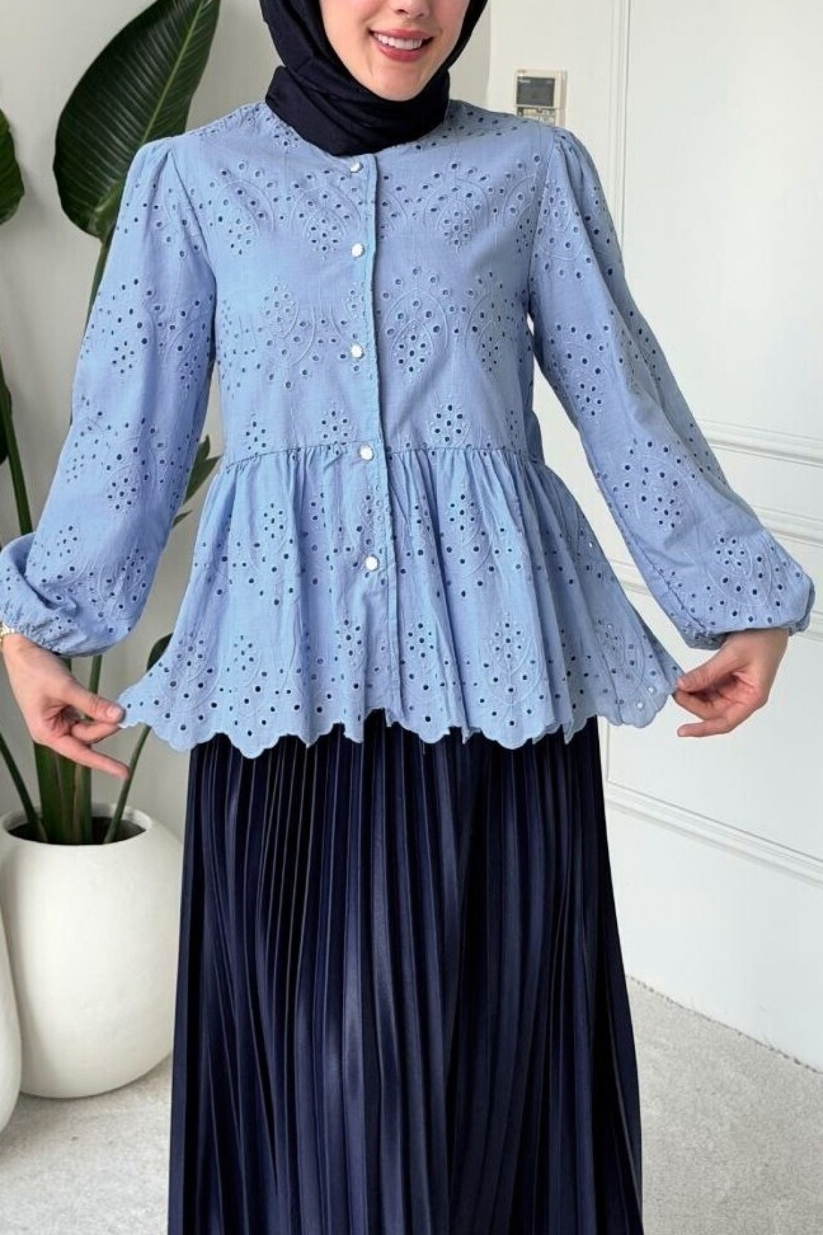 Elastic Sleeve Openwork Buttoned Lined Shirt  -Blue