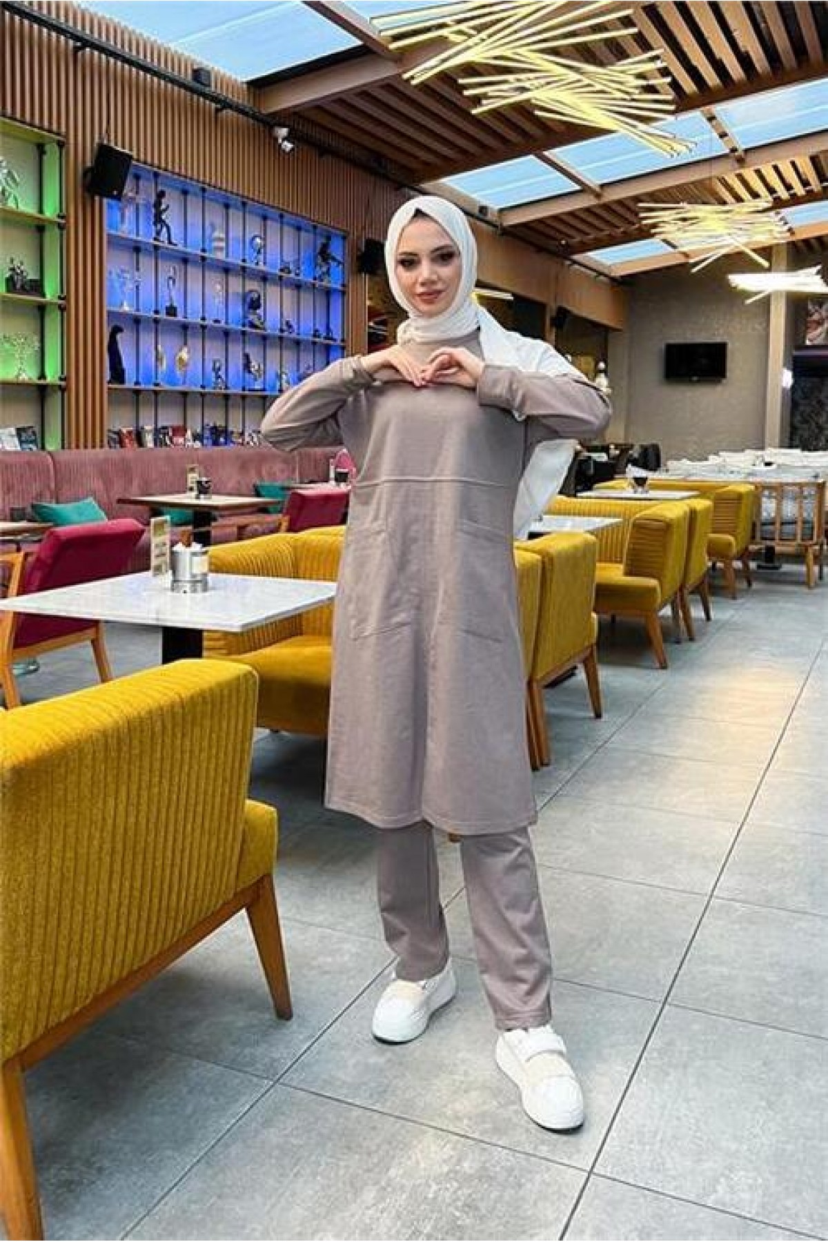 Simple Basic Long Tunic and Pants Two-Piece Sport Set with Two Front Pockets