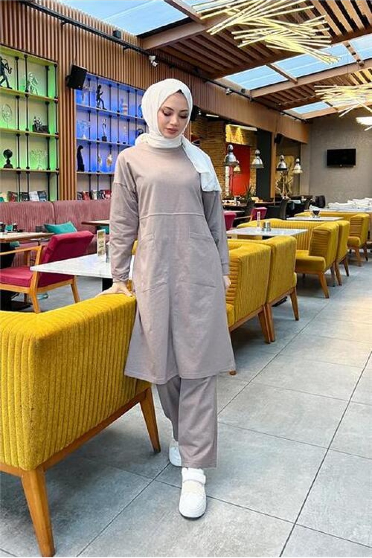 Simple Basic Long Tunic and Pants Two-Piece Sport Set with Two Front Pockets