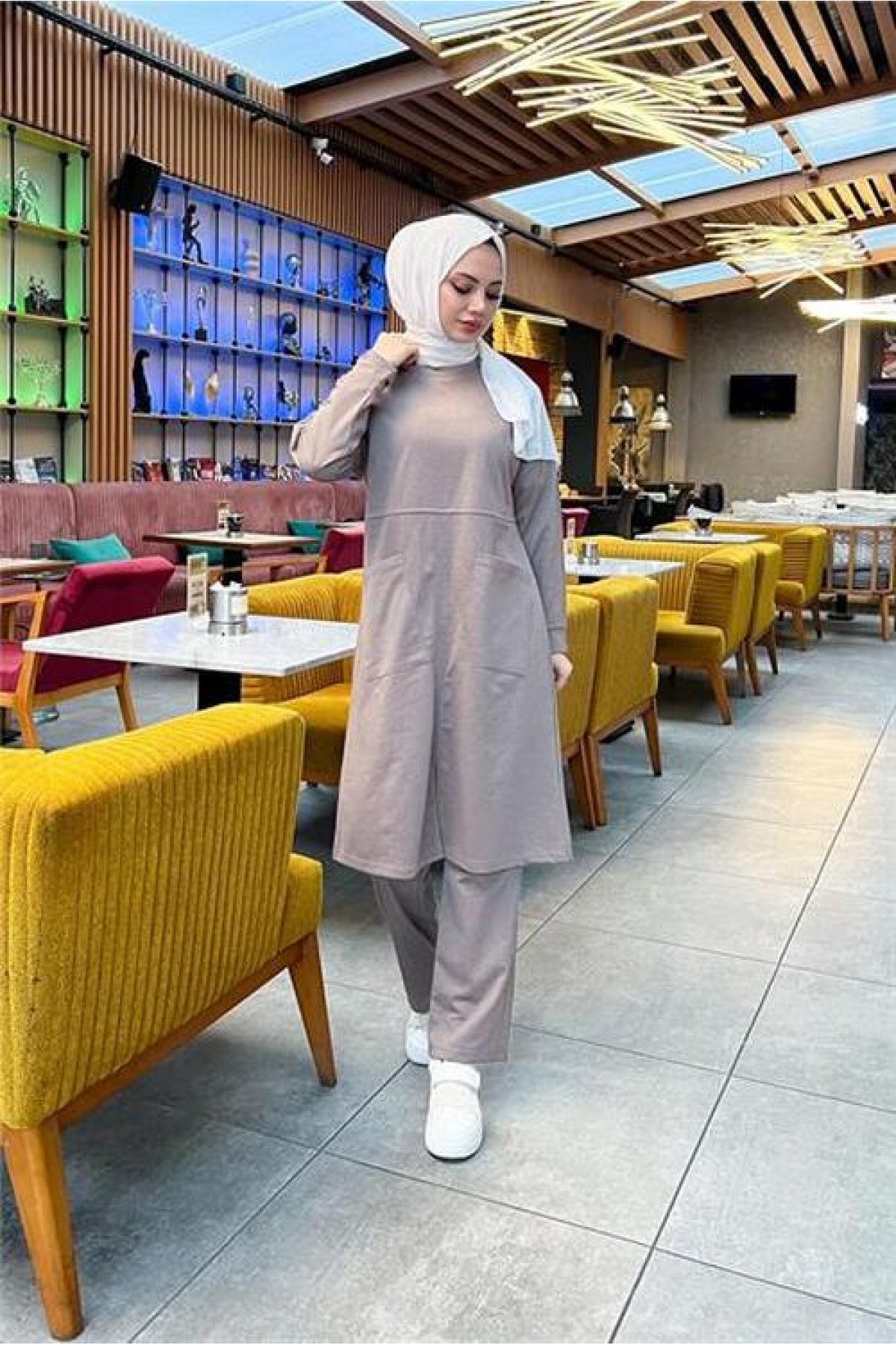 Simple Basic Long Tunic and Pants Two-Piece Sport Set with Two Front Pockets