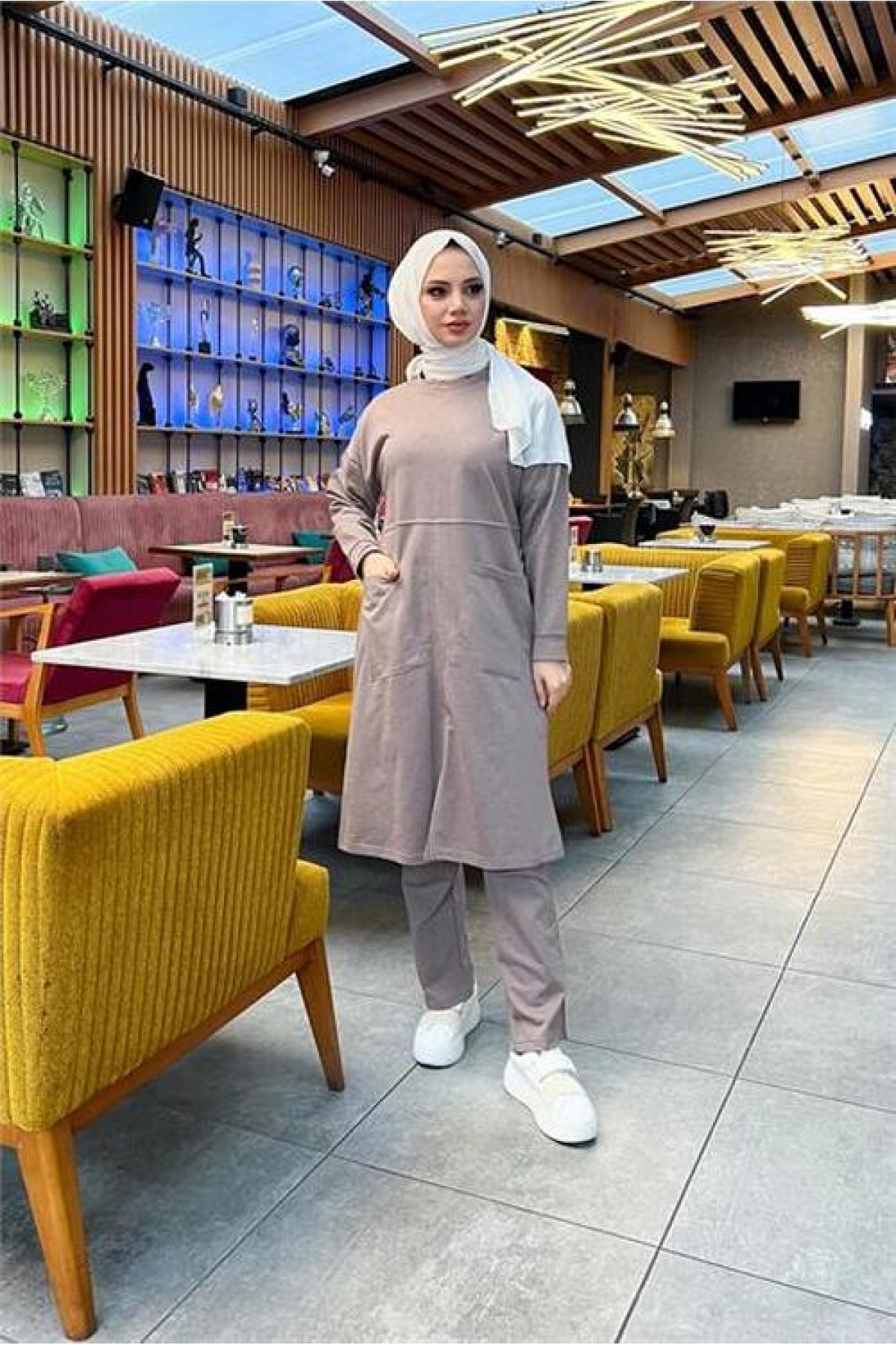 Simple Basic Long Tunic and Pants Two-Piece Sport Set with Two Front Pockets