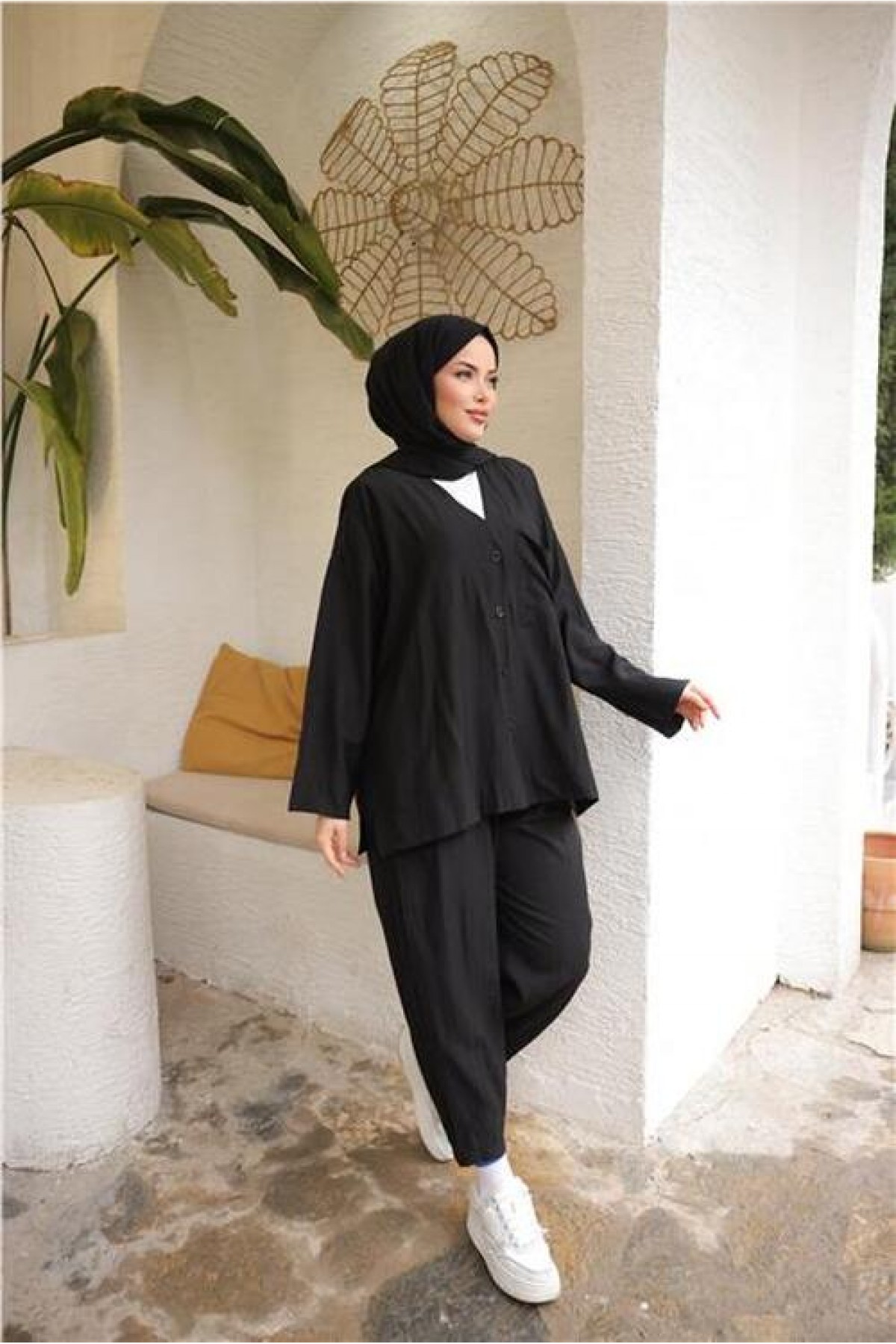 V-Neck Buttoned Pocket Two-Piece Hijab Tracksuit Set