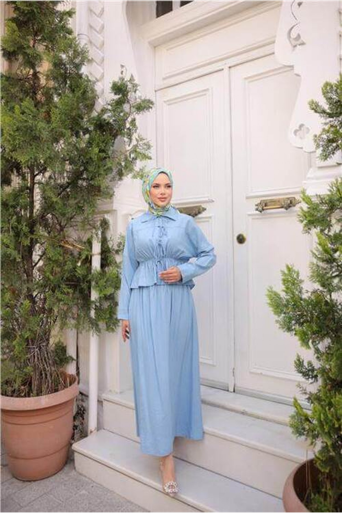 Shirt Collar Gathered, Lace-Up Short Tunic and Flowy Skirt Set