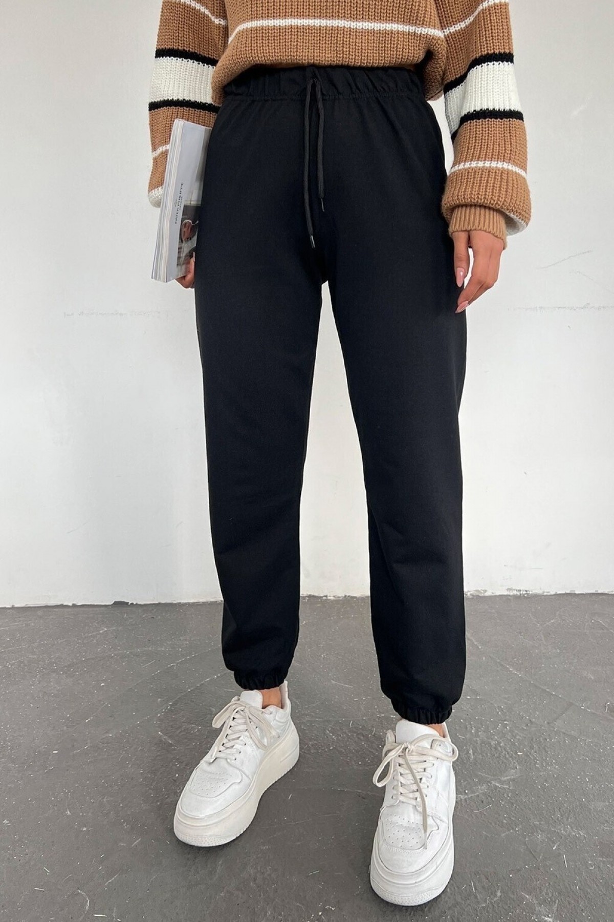 Lace-Up Waist Sweatpants -Black
