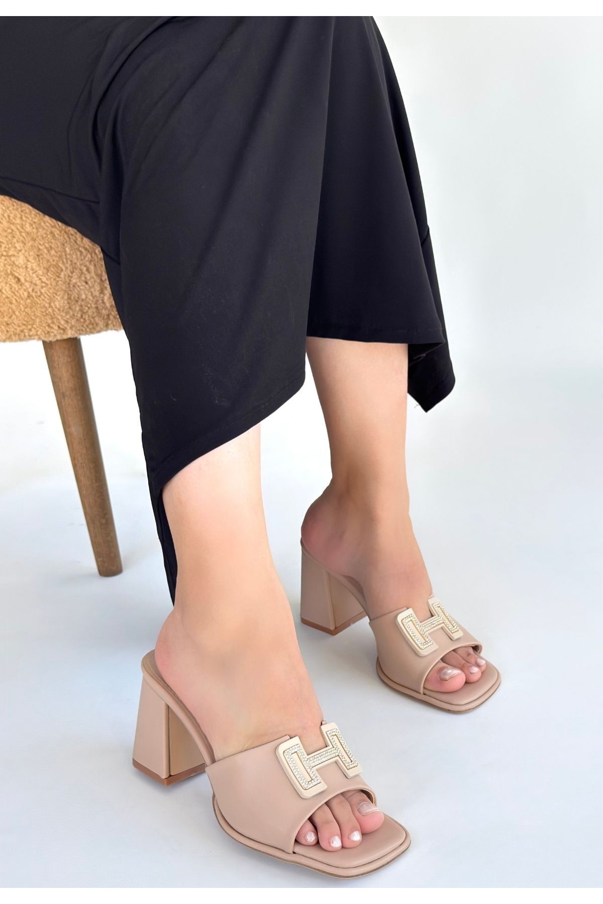 Caren Beige Leather Heeled Slippers
