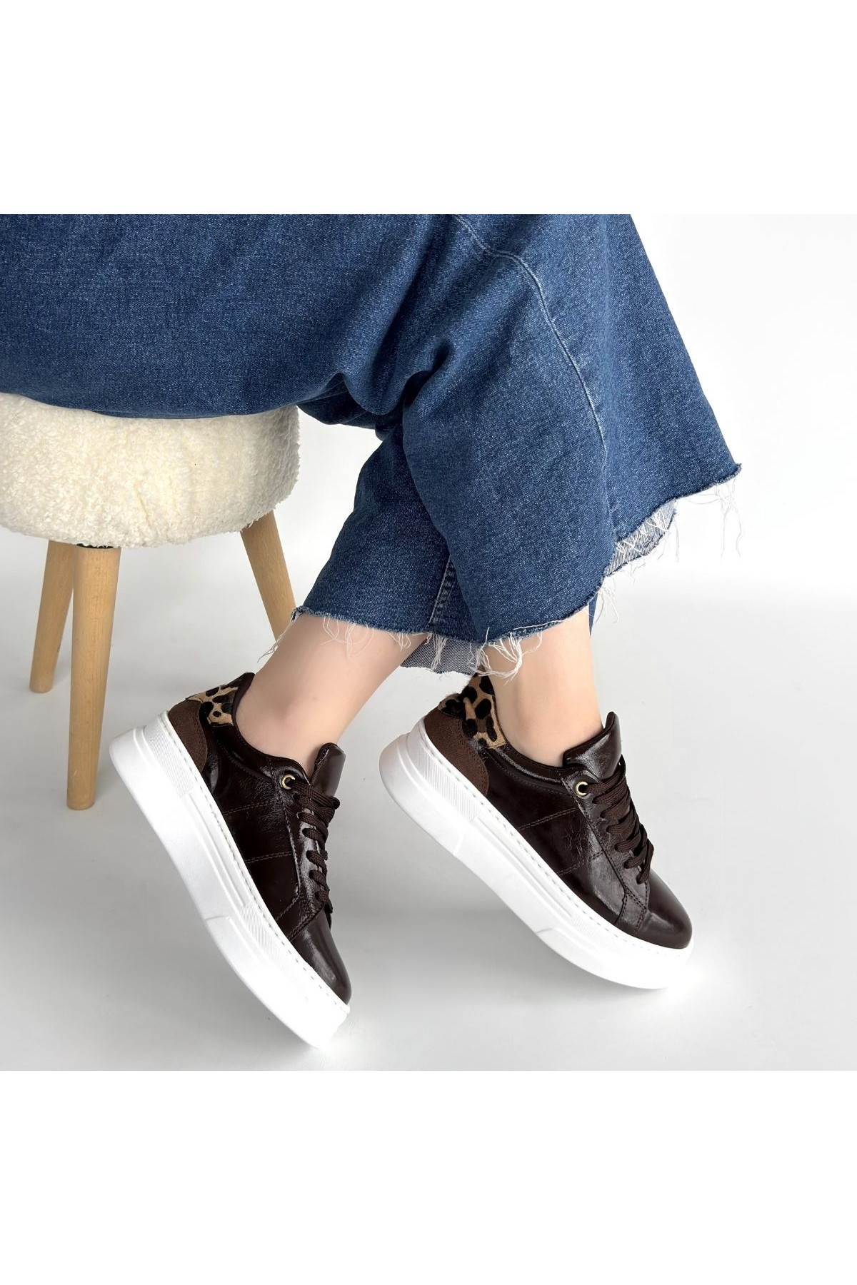 Jetan Brown Patent Leather Lace-up Sneakers