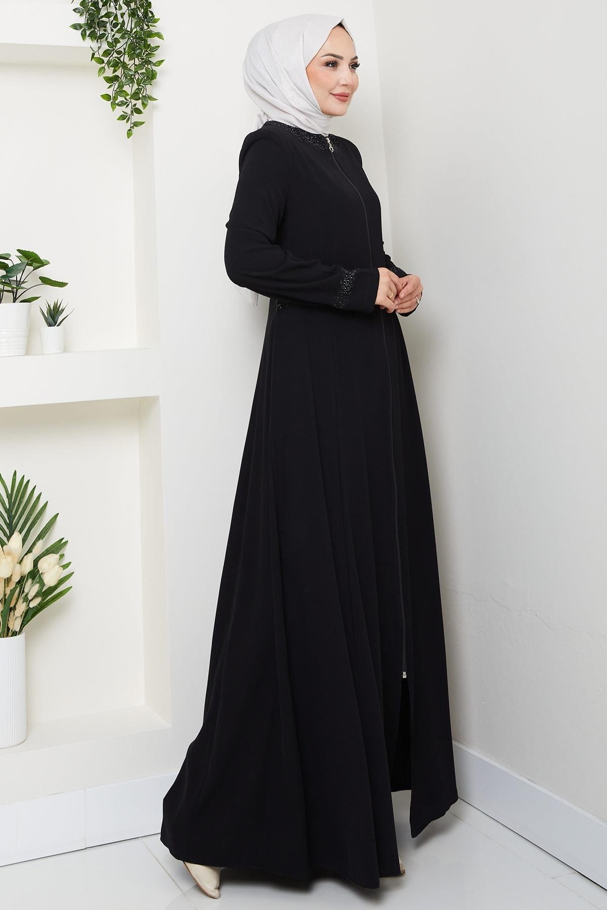 Black Abaya with Stone Detail on Collar and Cuffs HM2802