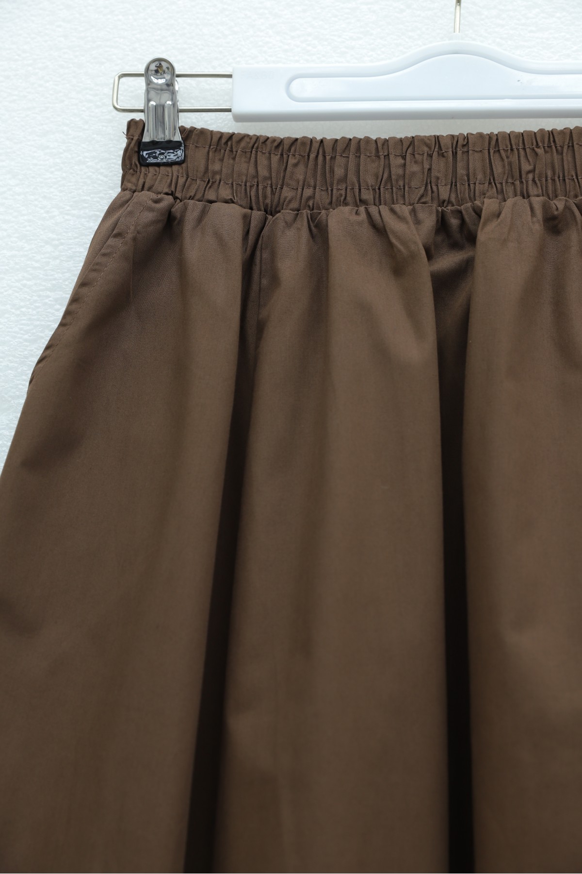 Skirt with Elastic Waist, Pockets and Stitching Details -Snuff