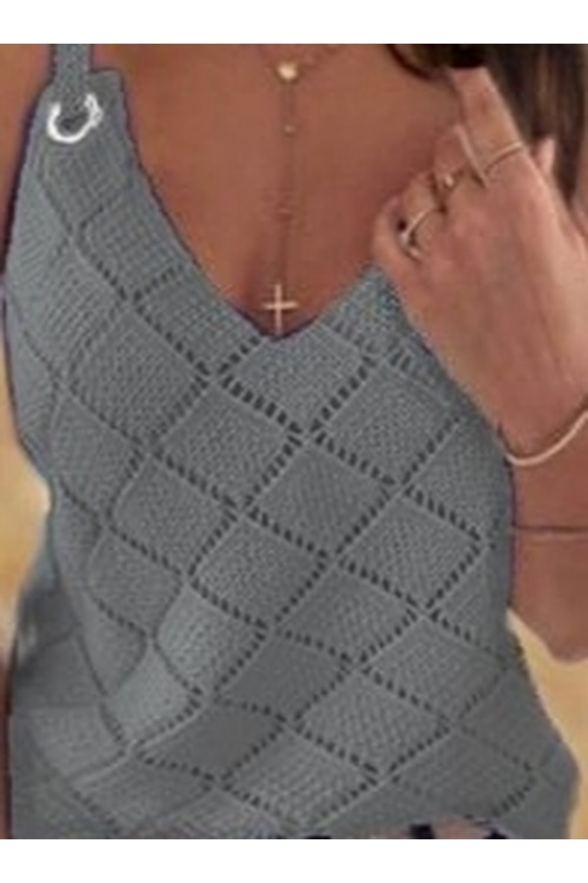 Women's Sleeveless Ring Detail Diamond Pattern Strappy Knit Blouse
