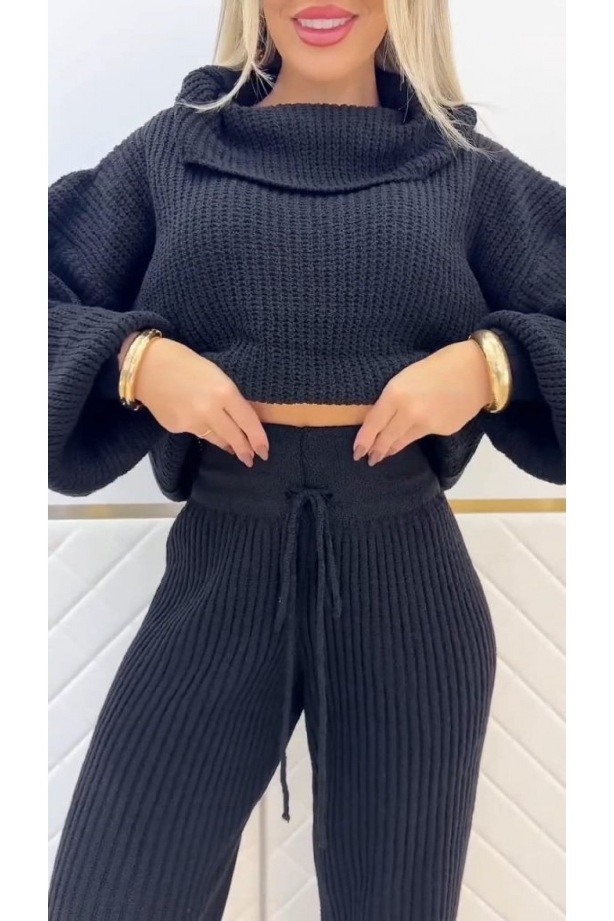 Women's Long Sleeve Turtleneck Short Knitwear Blouse and Trousers Two Piece Set