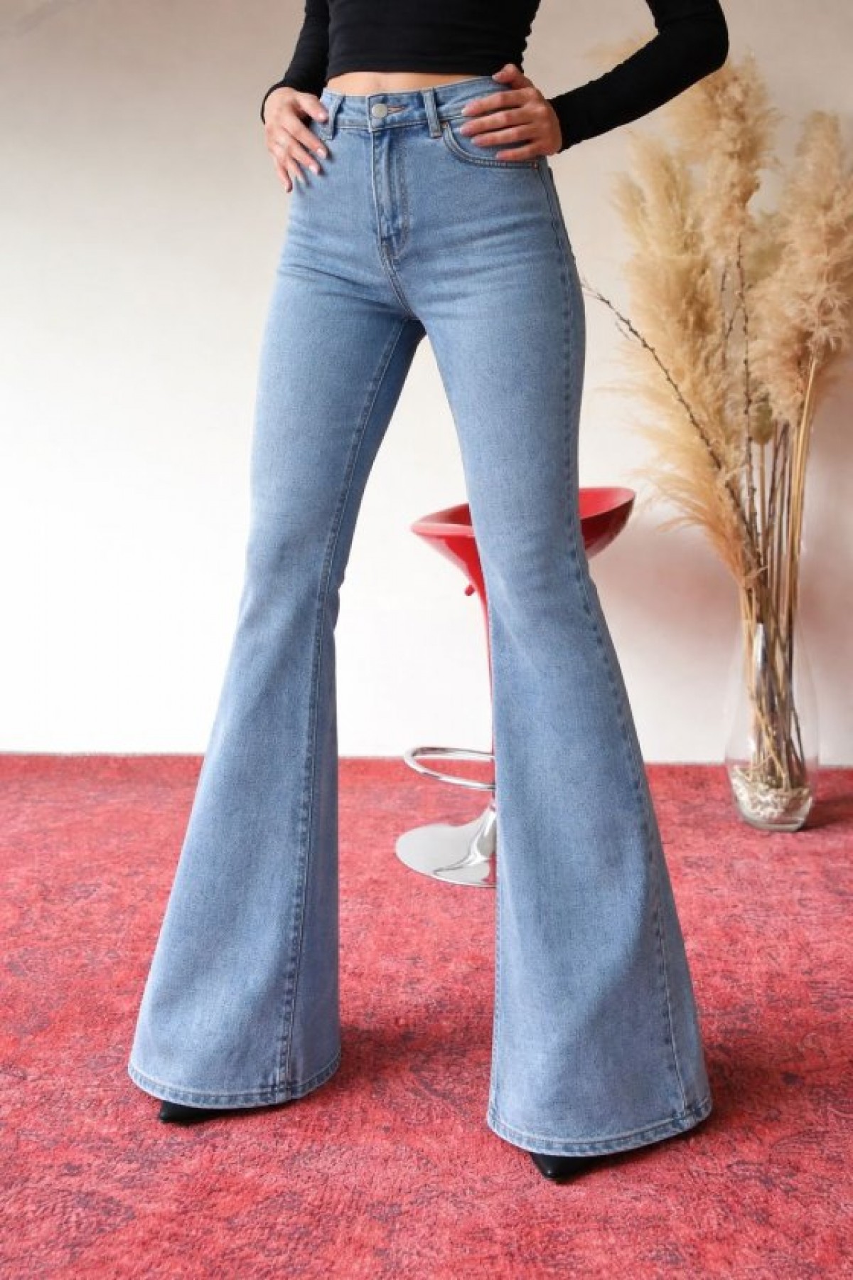 Women's High-Waisted Flare Jeans