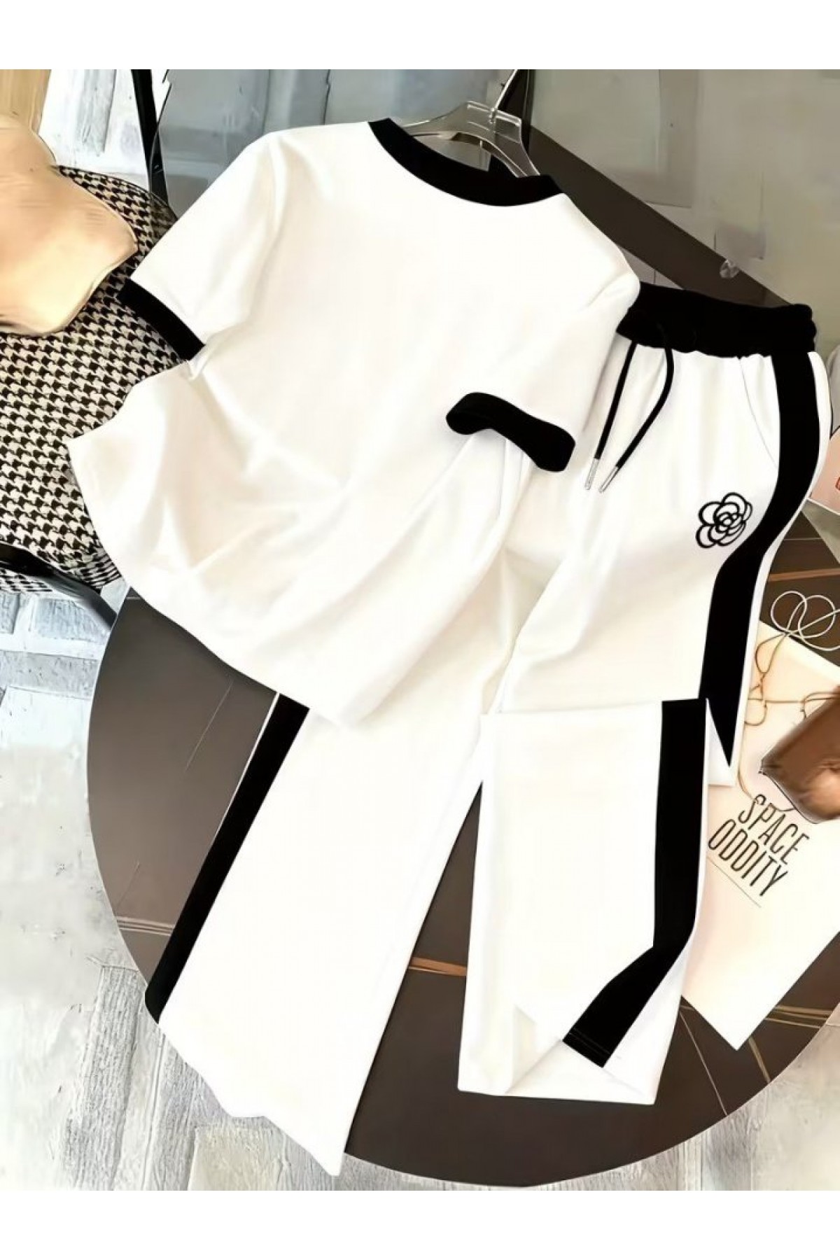 Women's Short-Sleeve Crew Neck Viscose Two-Thread Blouse and Pants Two-Piece Set
