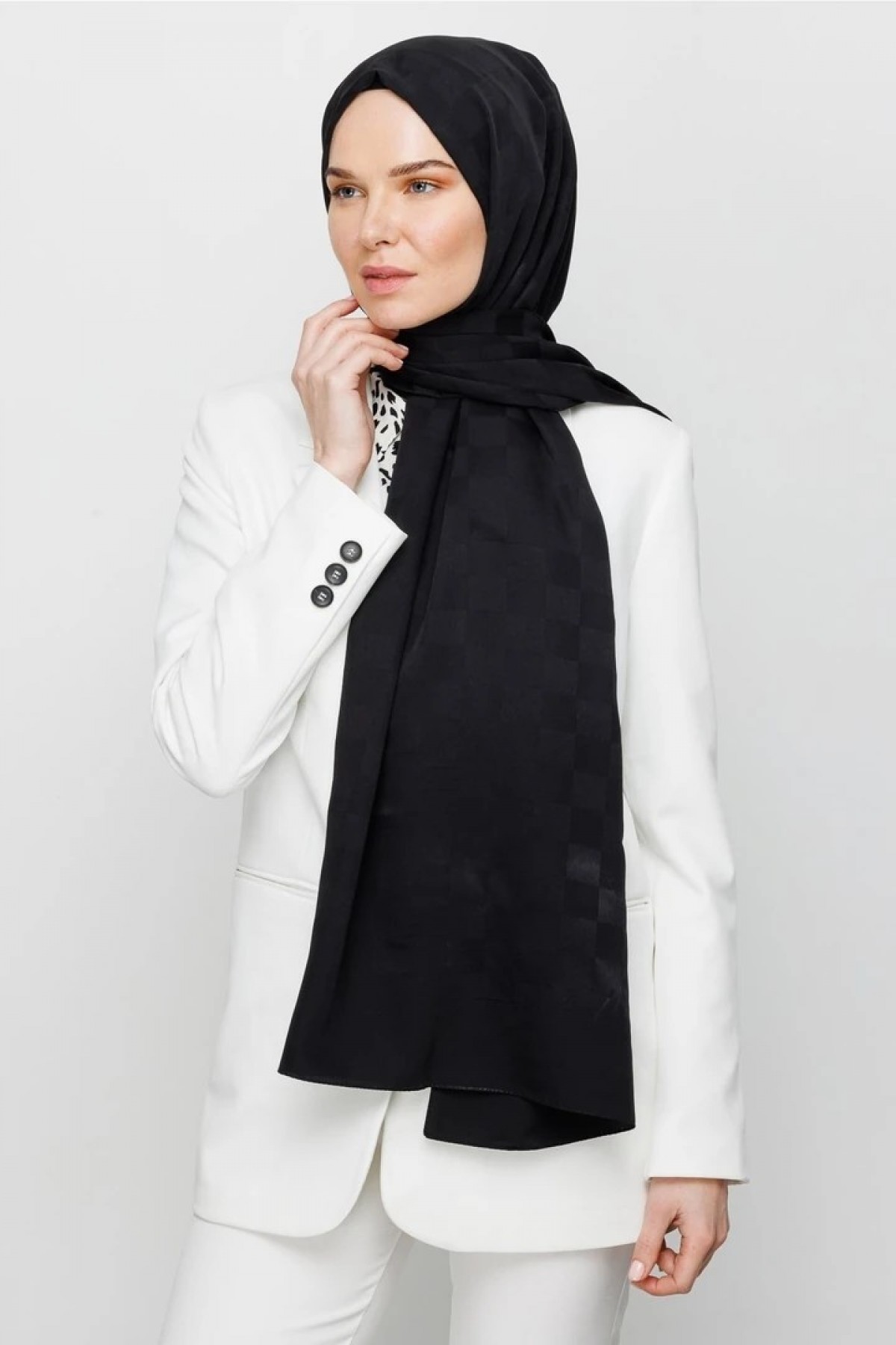 Checkerboard Pattern Silky Jacquard Shawl 