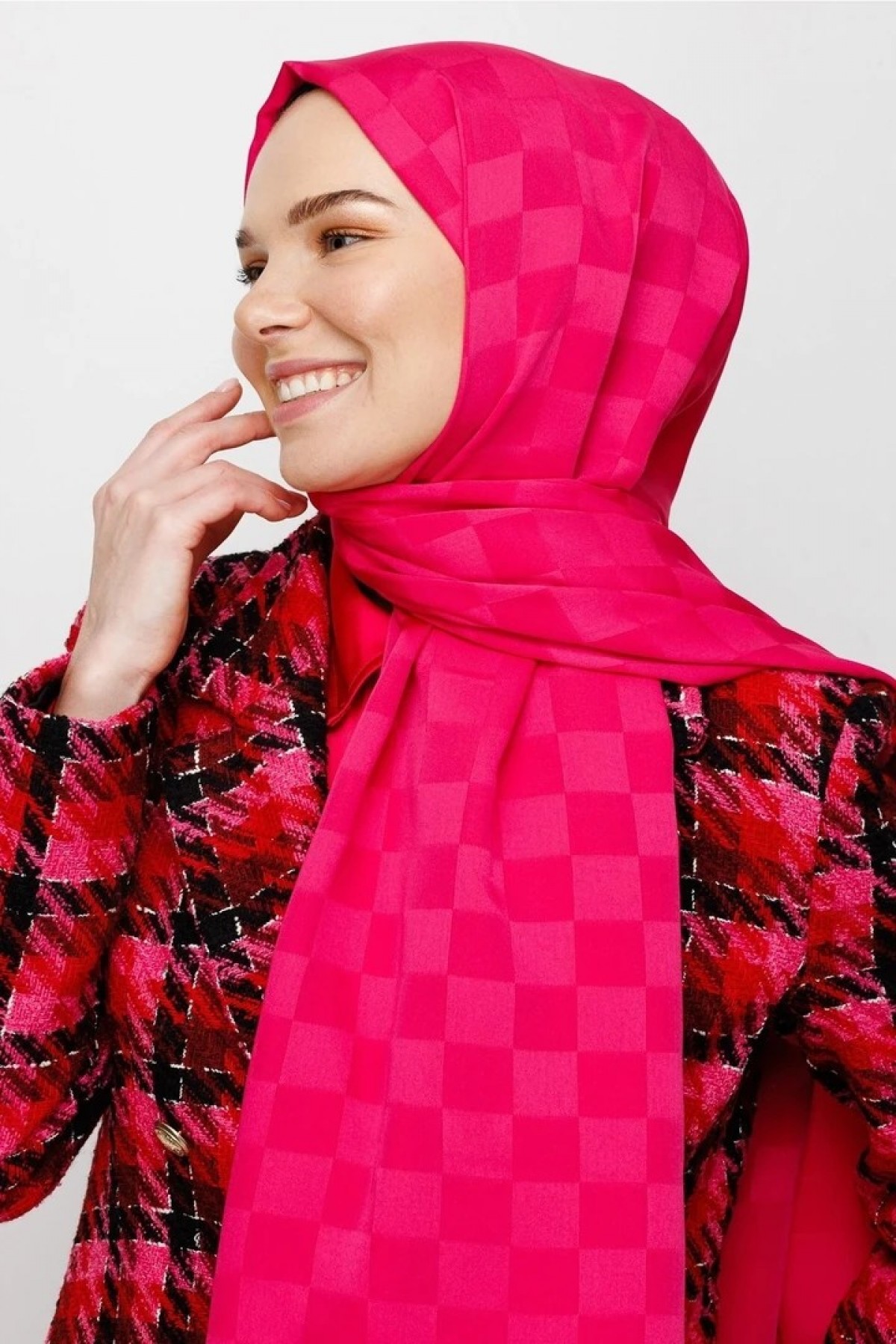 Checkerboard Pattern Silky Jacquard Shawl 