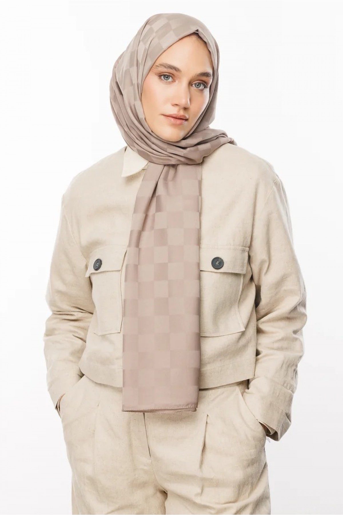 Checkerboard Pattern Silky Jacquard Shawl 