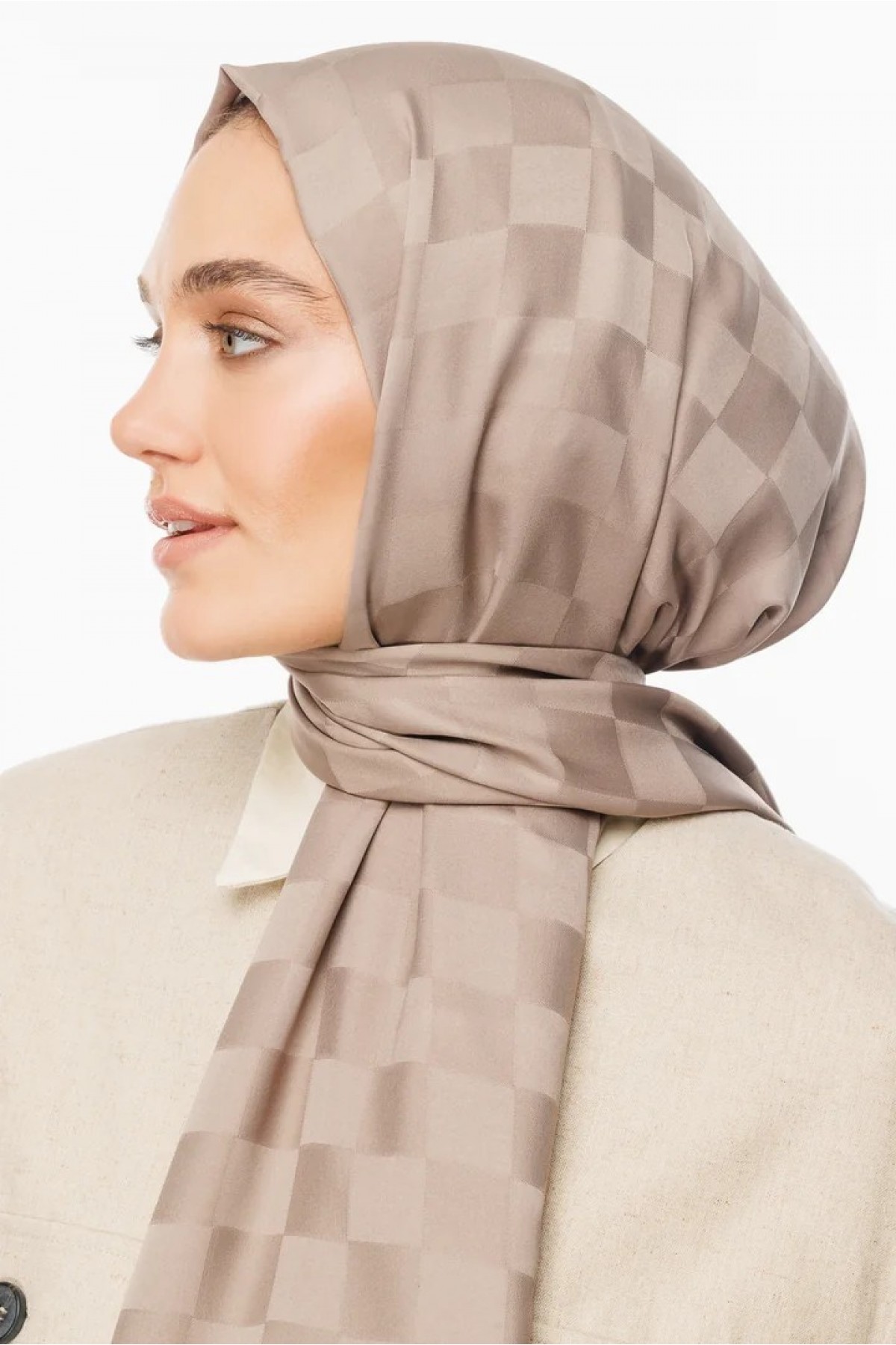 Checkerboard Pattern Silky Jacquard Shawl 