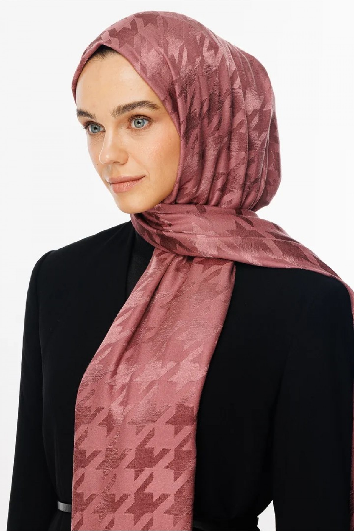 Houndstooth Pattern Shiny Jacquard Shawl 