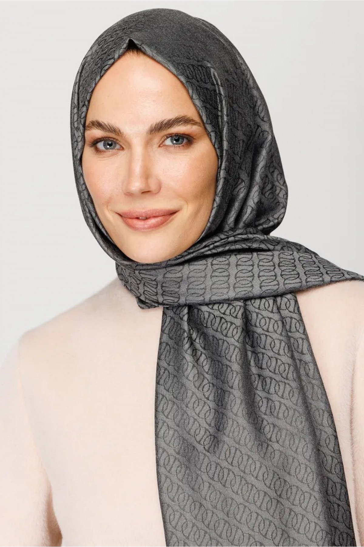 وشاح جاكار لامع بنمط دائم 