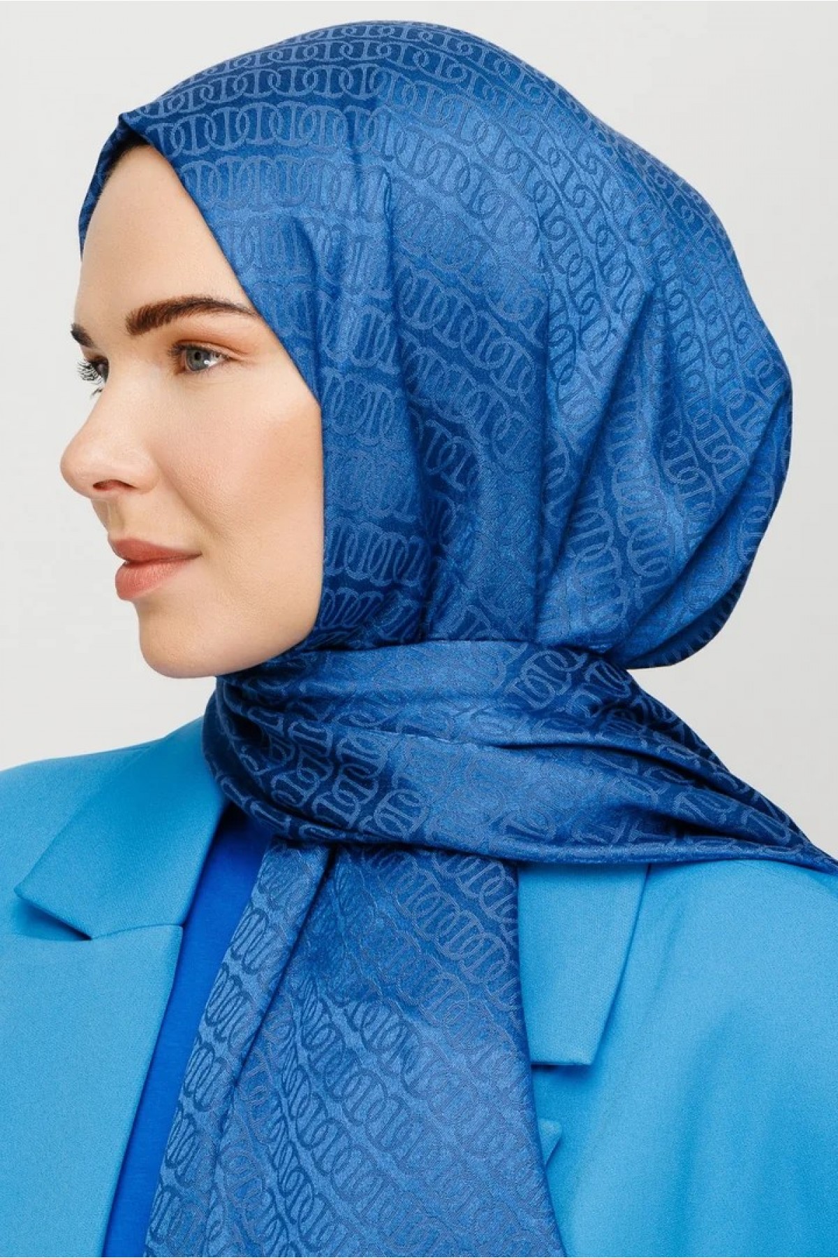 Forever Pattern Shiny Jacquard Scarf 