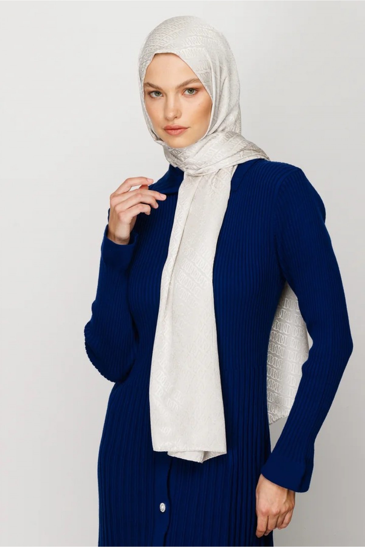 Forever Pattern Shiny Jacquard Scarf 