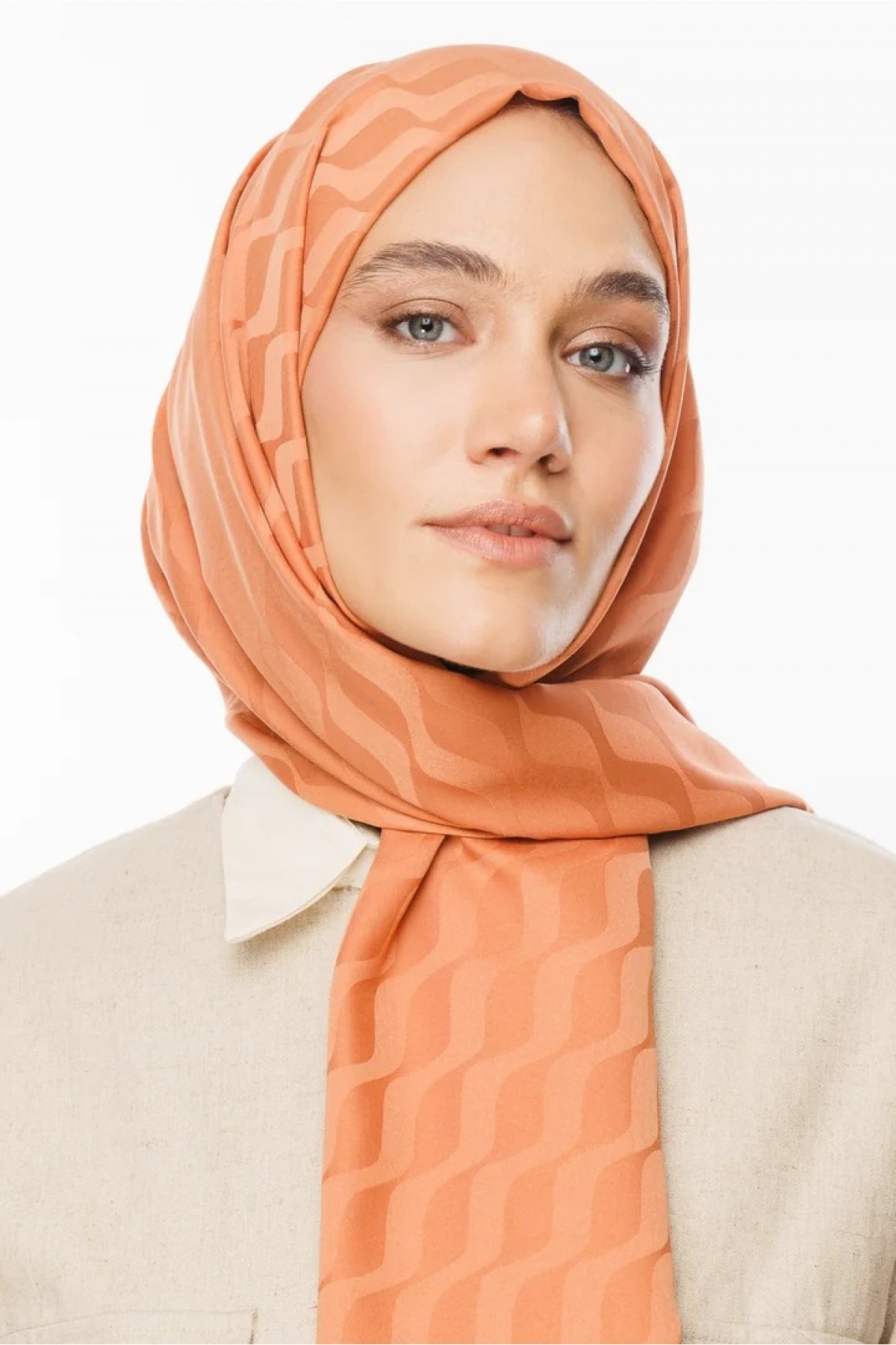 Wave Pattern Silky Jacquard Scarf 