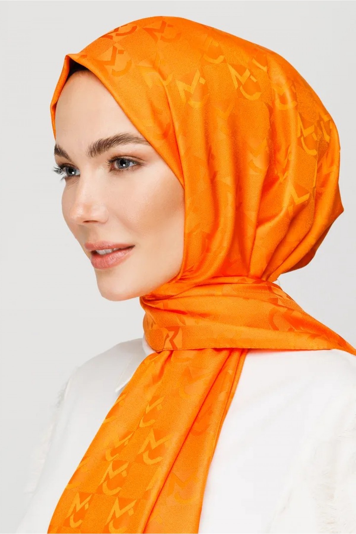 شال جاكار بنمط MC 