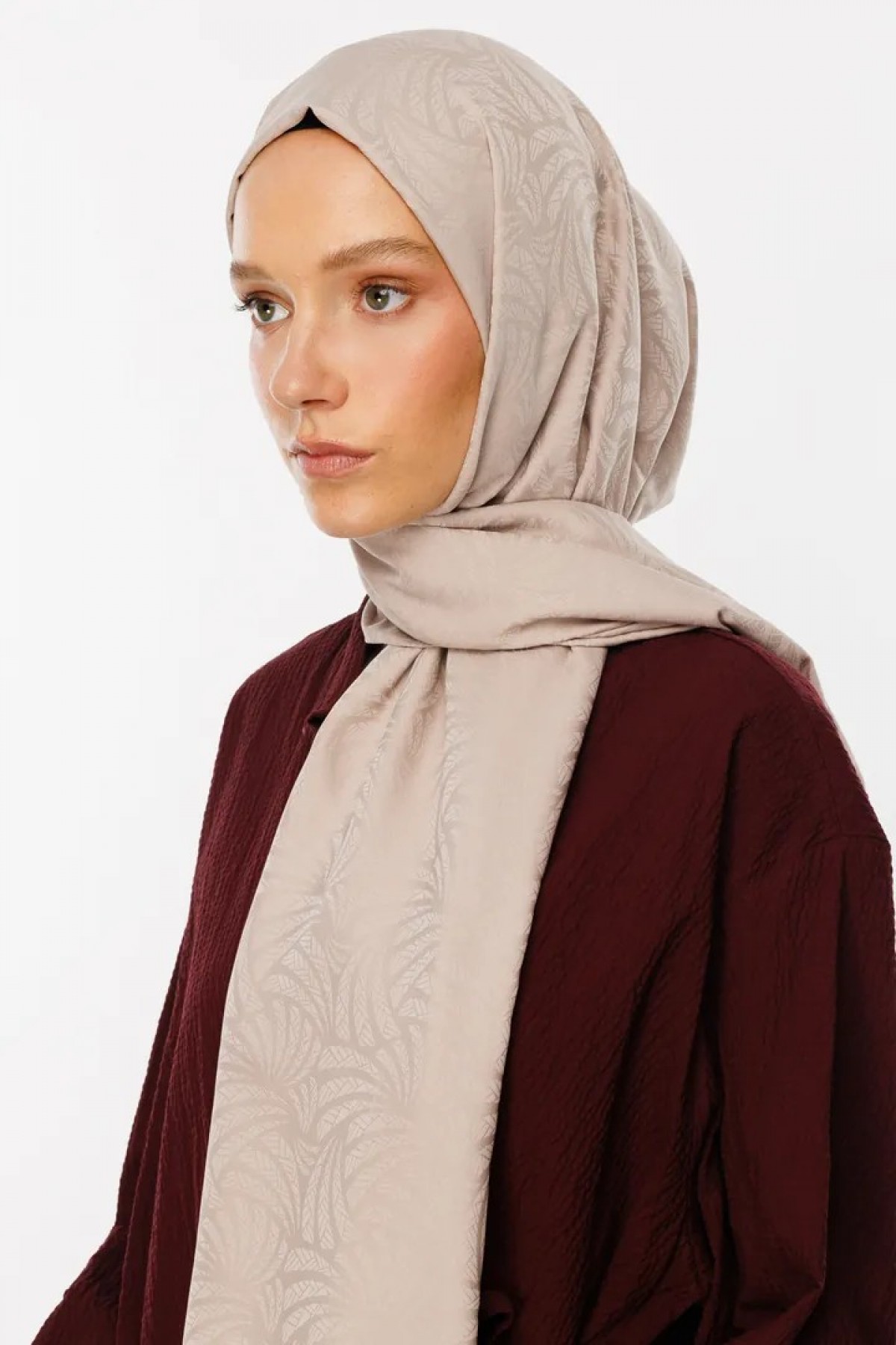 وشاح جاكار حريري بنقشة أرتميس 