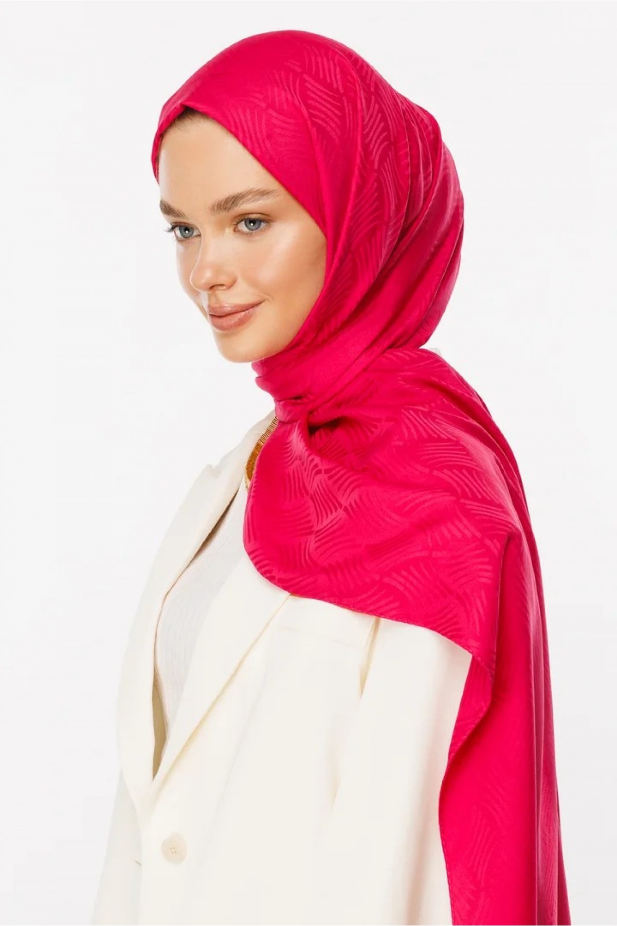 وشاح جاكار حريري بنقشة أورا 