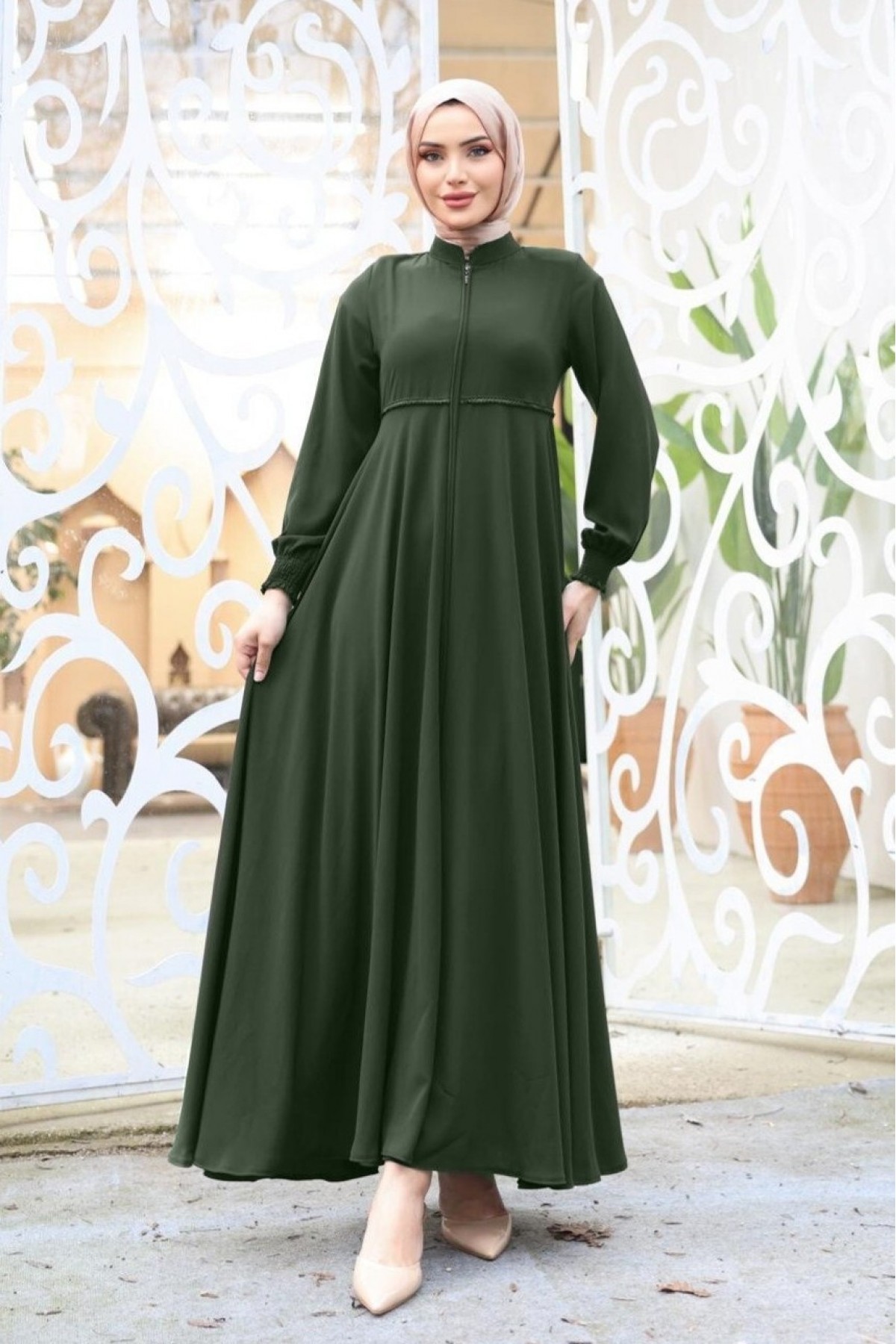 Abaya with Waist Scalloped Shoulder Pads and Elastic Sleeves -Khaki