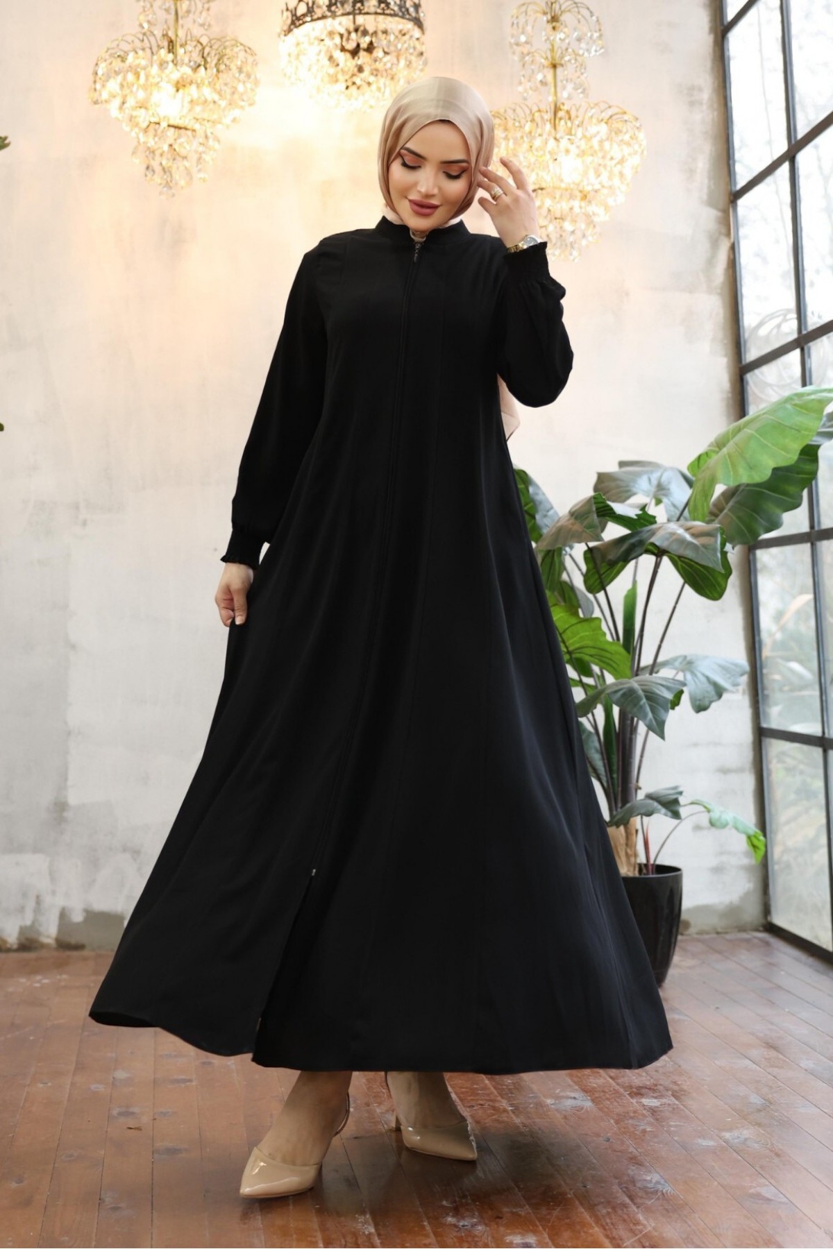 Side Pocket, Full Zipper, Elastic Sleeve Abaya -Black