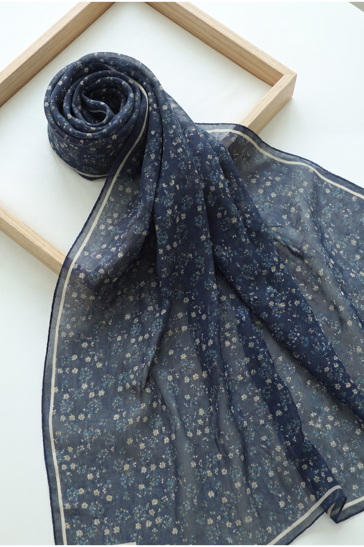 Crisp Floral Patterned Voile Scarf -Navy blue