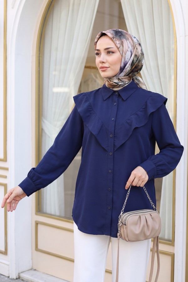 تونيك من الكريب المستورد، بظهر طويل مزين بتفاصيل على شكل حرف V وأزرار. -كحلي