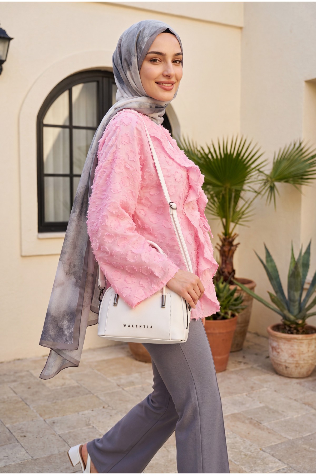 Front-tie ruffled and tasseled Jacquard Kimono -Pink
