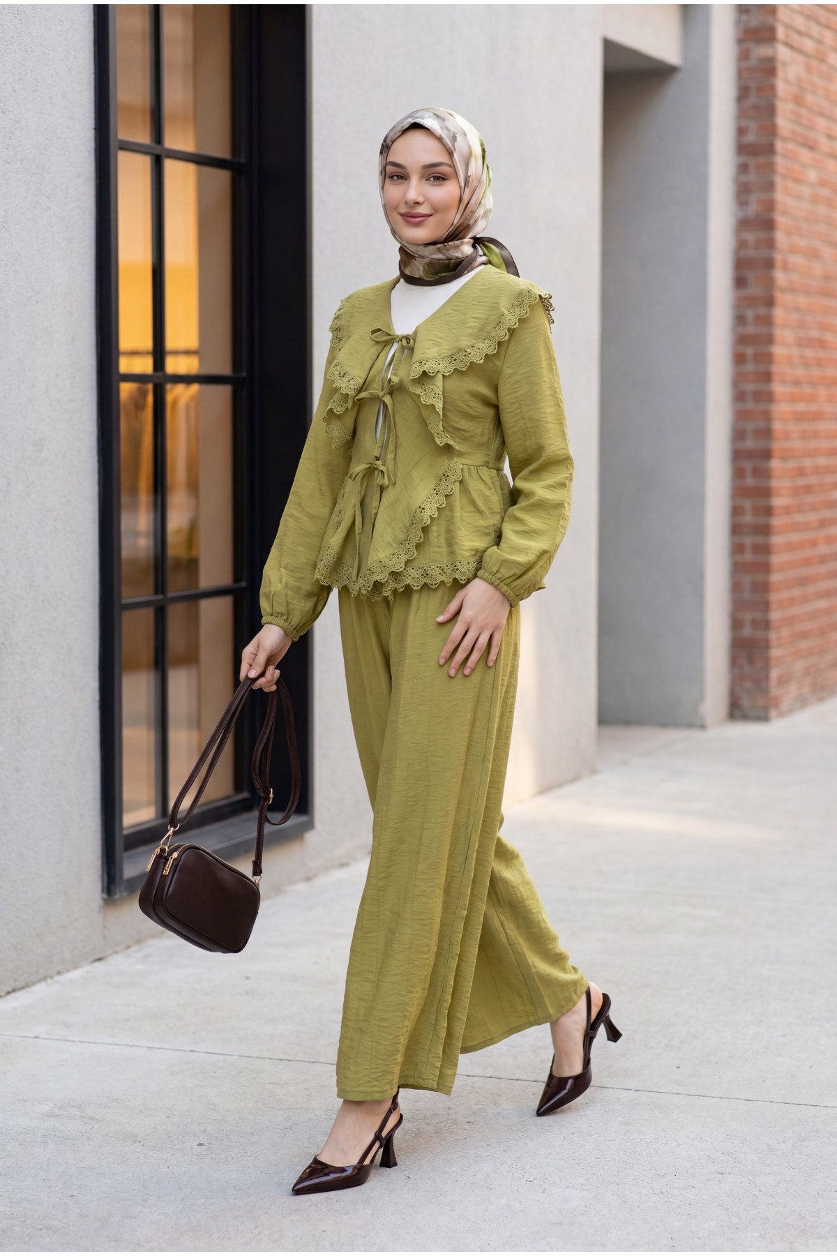 Strawberry Set with Lace Detail and Front Tie-Up Pants -Oil Green