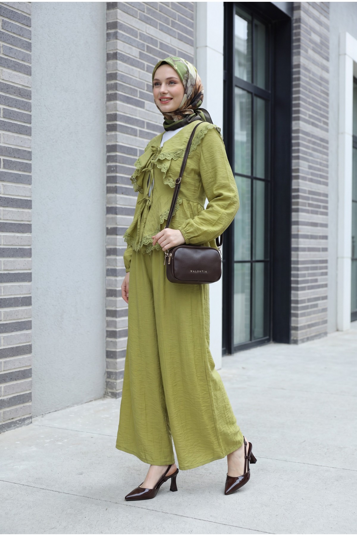 Strawberry Set with Lace Detail and Front Tie-Up Pants -Oil Green