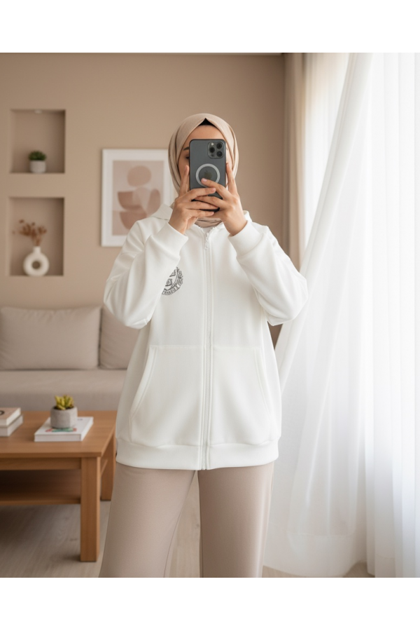 Eteği Lastikli Kapşonlu Yazılı Sweat -Beyaz